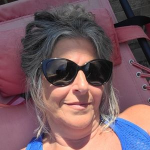 Meet your Posher, Valerie